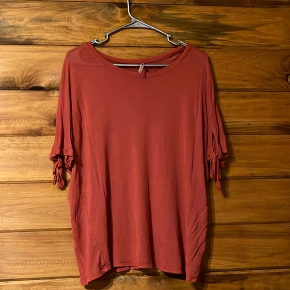 Bundle of 5 tops - Picture 2 of 13